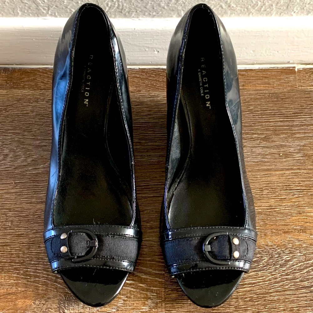 Reaction Kenneth Cole Open Toe Wedge Size 8.5